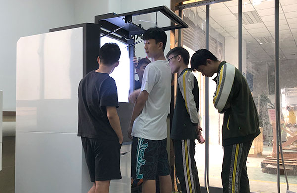 玉鼎隨著數(shù)控玉石雕刻機(jī)技術(shù)成熟，下一個(gè)發(fā)展